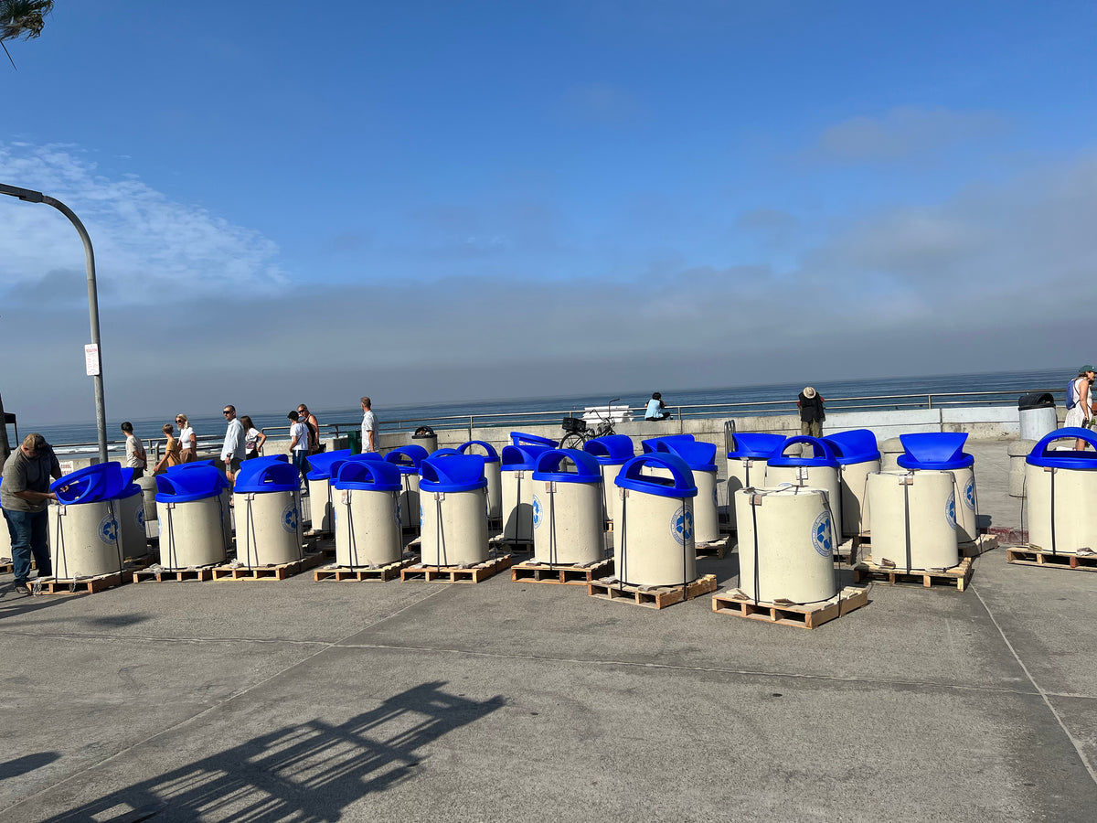 pure-design-werx-blue-lid-recycling-receptacles-beach
