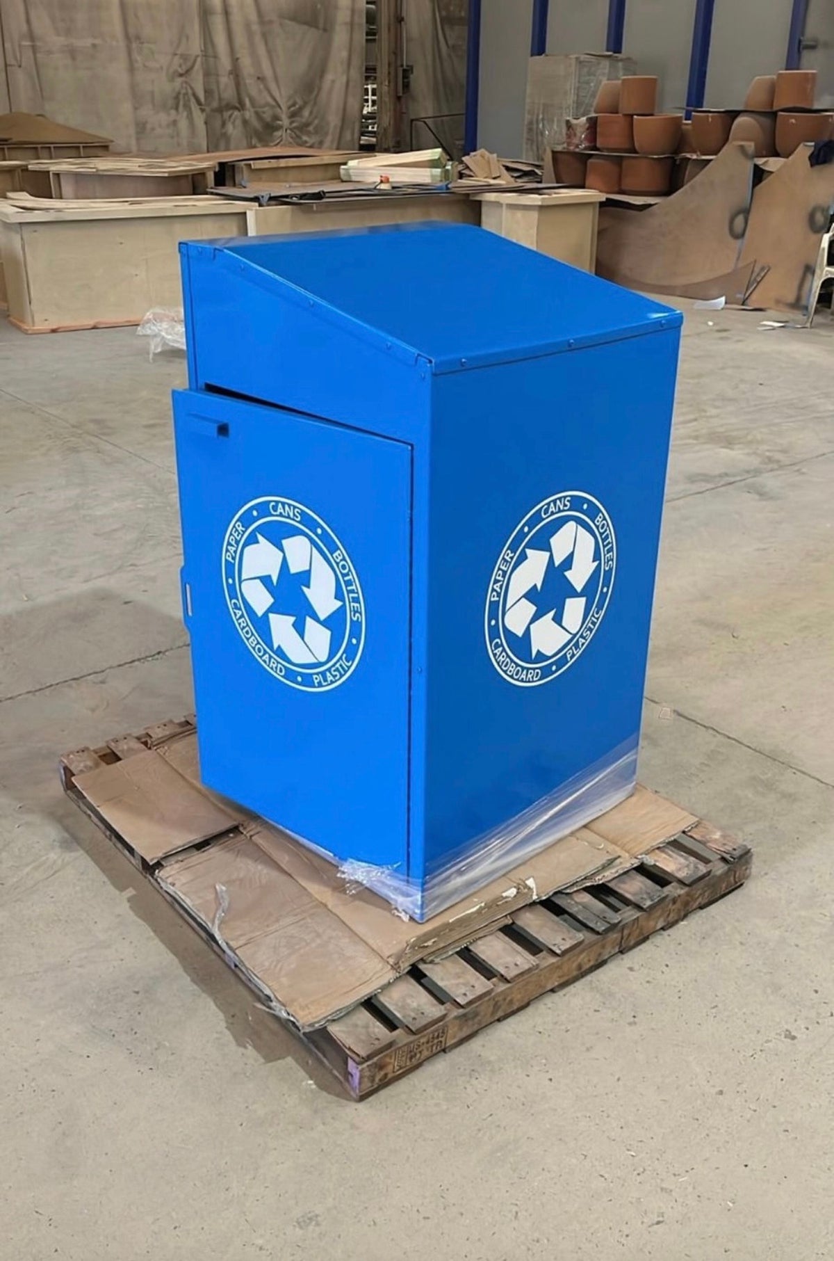 pure-design-werx-blue-metal-recycling-receptacle-workshop