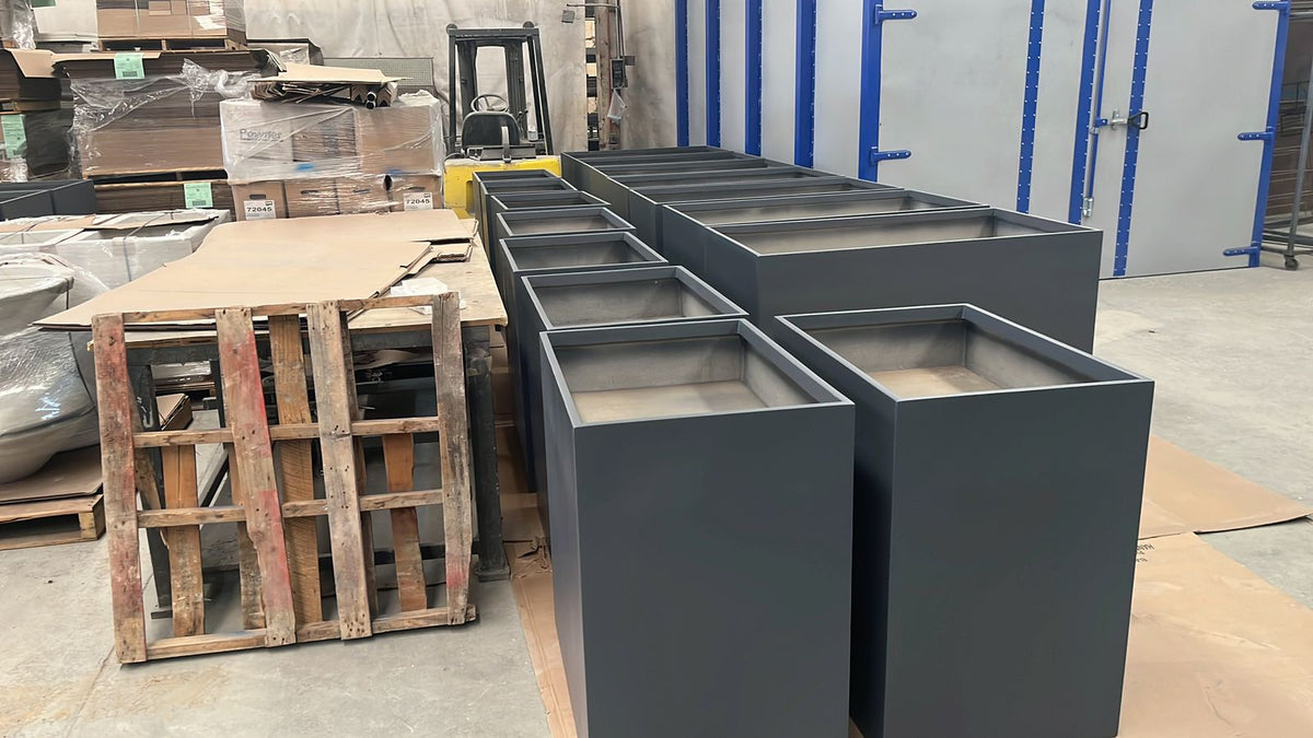 pure-design-werx-charcoal-rectangular-planters-workshop