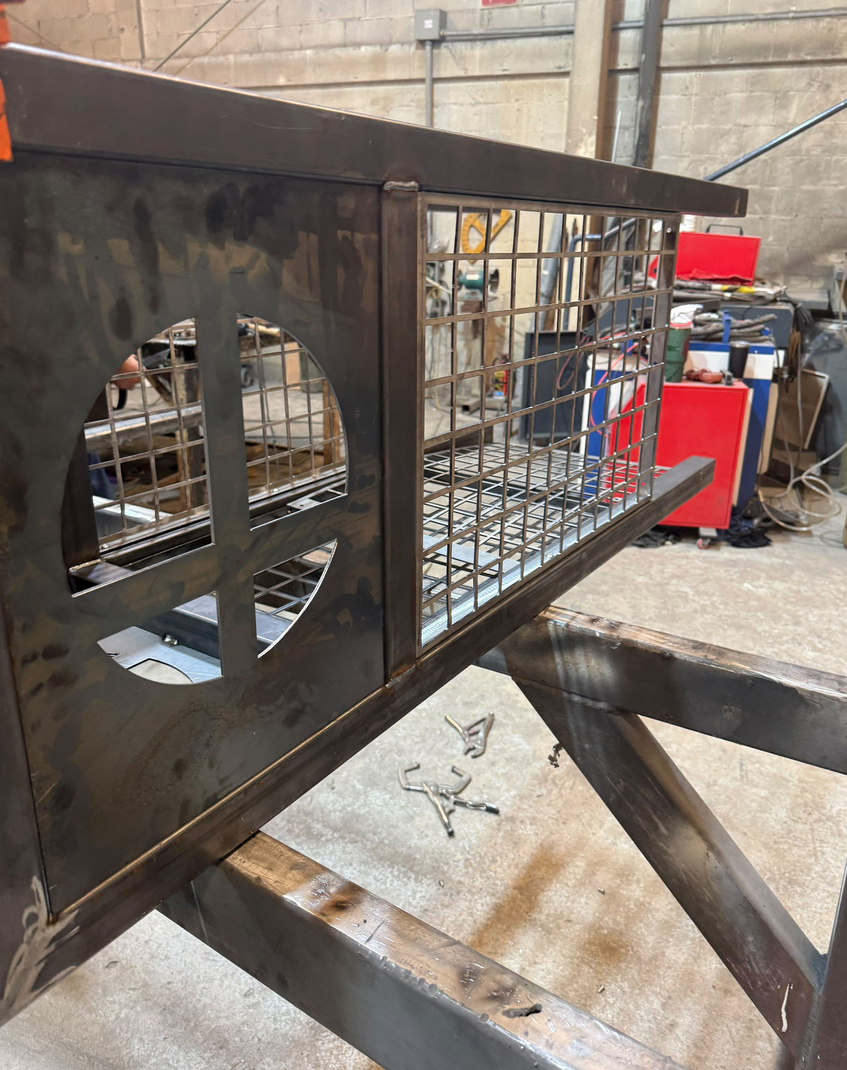 pure-design-werx-metal-tree-guard-frame-construction-detail